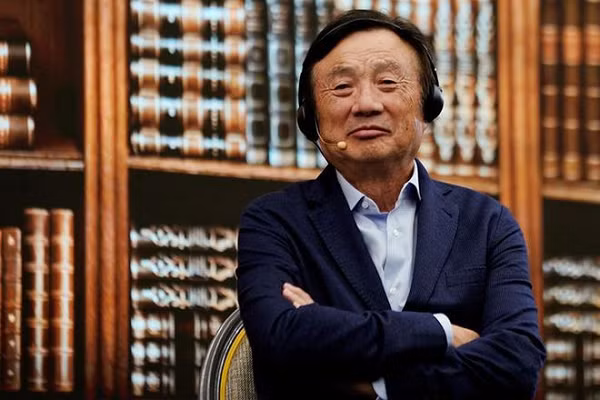 Doanh số smartphone của Huawei quay đầu sụt giảm tới 42% trong Q4/2020, khi lệnh trừng phạt của Mỹ chính thức có hiệu lực. Việc tự sản xuất hoặc mua chip xử lý hàng đầu cho những chiếc smartphone cao cấp của Huawei trở thành nhiệm vụ bất khả thi.