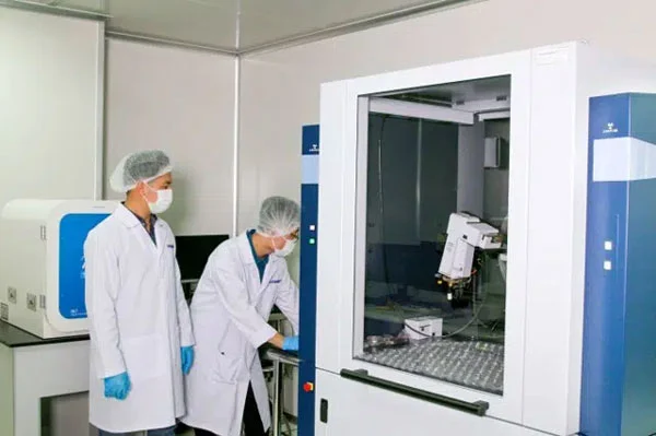 Đây là phát minh của anh Lại Nam Hải - nhà sáng lập, điều hành và phát minh tại Wakamono, một công ty được thành lập 10 năm, chuyên về nghiên cứu công nghệ và sản xuất các nguyên liệu Nano Biotech tại khu Công nghệ cao quận 9, TP.HCM.