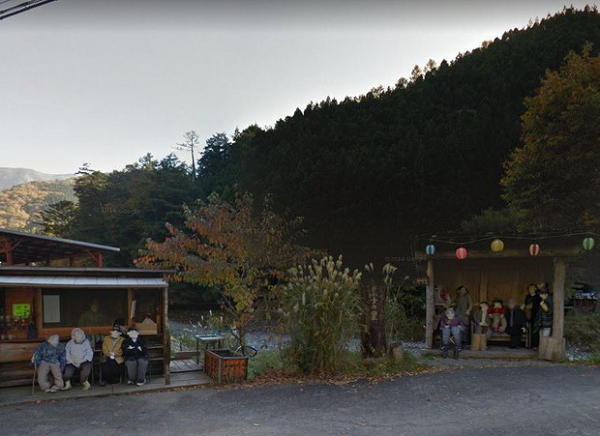 Ngôi làng "búp bê ma" ở Nhật Bản không hẳn bị gán cho những câu chuyện huyền bí, chỉ đơn giản là tập tục nơi đây cùng với vẻ ngoài của nó quá đáng sợ so với tâm lý chung của tất thảy mọi người bên ngoài.