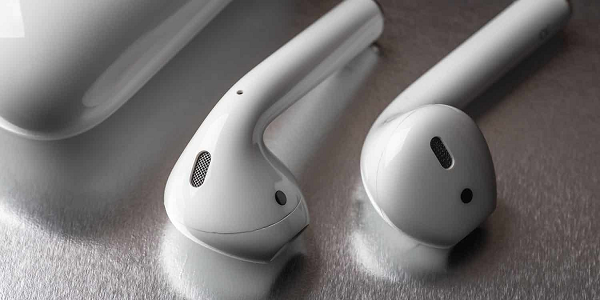 Gauthier cho biết: “Tôi không thể ngờ sử dụng AirPods trong lúc ngủ lại có thể gây ra nguy hiểm chết người như vậy. Quả thật lần này tôi đã rất may mắn”. Anh cũng không quên nhắc nhở mọi người về rủi ro tương tự khi nghe nhạc bằng tai nghe không dây lúc đi ngủ.