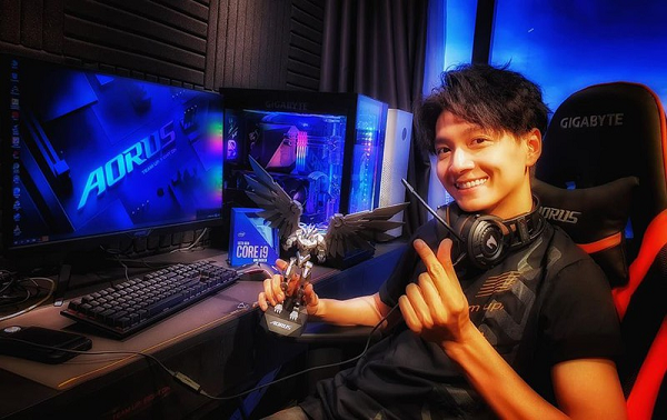 Thông tin Ngô Kiến Huy ngỏ ý gia nhập SBTC khiến cộng đồng game Việt cũng như các fan hâm mộ của anh chàng vô cùng phấn khích.