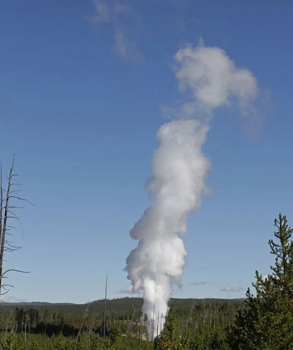 USGS đã xác nhận, kể từ tháng 3/2018 cho tới nay, đây là lần phun trào với tốc độ kỷ lục thứ 2 của mạch nước ngầm này.