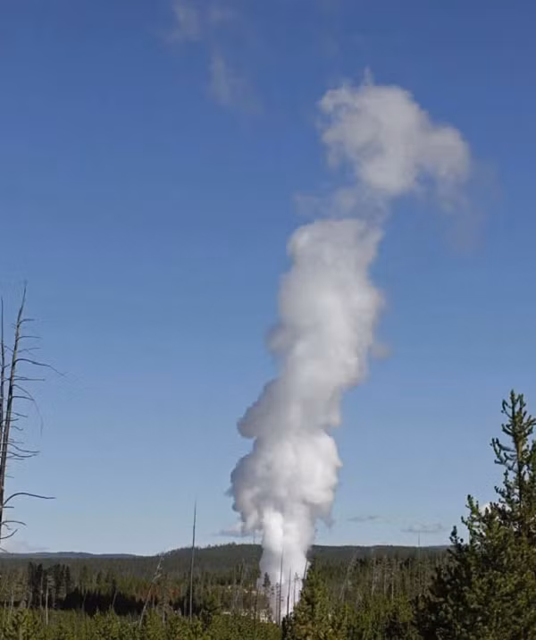USGS đã xác nhận, kể từ tháng 3/2018 cho tới nay, đây là lần phun trào với tốc độ kỷ lục thứ 2 của mạch nước ngầm này.