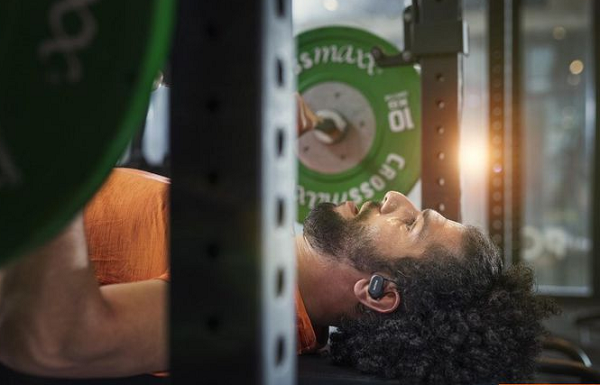 Với mục tiêu chiếm được thị phần lớn tại thị trường này, dòng tai nghe thể thao hoàn toàn mới của Philips được thiết kế tập trung vào độ bền bỉ, âm thanh hấp dẫn và hơn hết là phù hợp mọi hoạt động tập luyện.