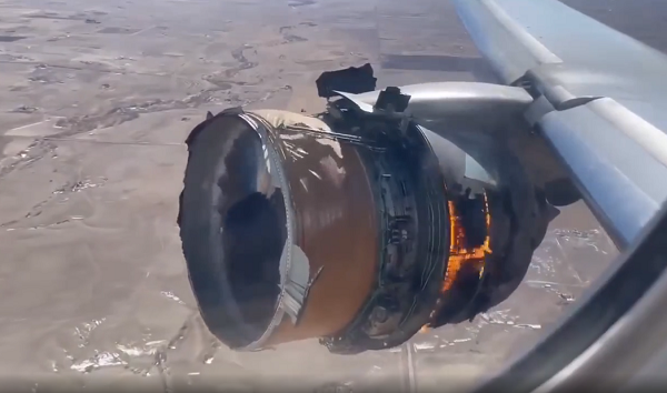 Khi đi máy bay, chúng ta cần phải tuyệt đối tuân thủ những quy định vì chỉ một sự cố nhỏ khi bay cũng có thể gây nguy hiểm đến tính mạng của mọi người.