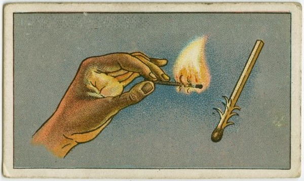 Nếu gặp chút ít khó khăn khi thắp lửa bằng diêm mà xung quanh gió thổi mạnh, chỉ cần khía đầu que diêm tõe ra giống như trong bức hình. Khi diêm cháy, diện tích tiếp xúc với oxy của diêm cũng lớn hơn so với que diêm thông thường.