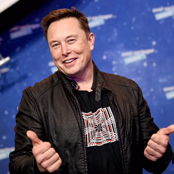 Tỷ phú Elon Musk thậm chí đành bại hai nhân vật trên khi nói đến sự đa dạng tuуệt đối của việc học.