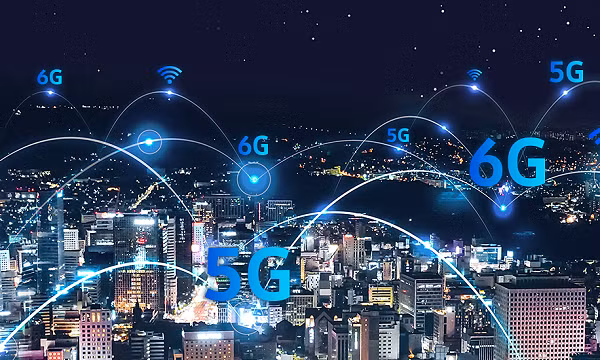 Các mẫu iPhone hiện tại của Apple sử dụng QualcommModem 5G. Apple vẫn đang phụ thuộc nhiều vào Qualcomm ở lĩnh vực mạng không dây để tăng đáng kể tốc độ tải dữ liệu thông qua công nghệ này.