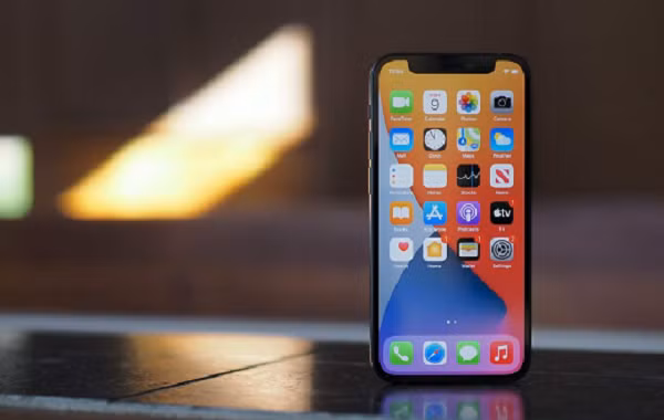 Cuối năm ngoái, Apple tham gia một liên minh nhằm phát triển các tiêu chuẩn công nghệ di động thế hệ tiếp theo và 6G. Hiện vẫn chưa rõ thời điểm ra mắt tiêu chuẩn 6G nhưng một số nhà phân tích khẳng định công nghệ này nhanh hơn 5G tới 100 lần.