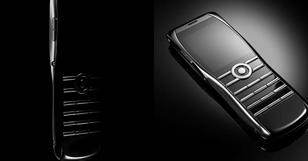 Khung cùng bàn phím được chế tác từ titan grade 5, chất liệu cứng hơn thép nhưng lại nhẹ hơn thép tạo nên sự bảo vệ vững chãi khó bị phá vỡ cho XOR ngay cả dưới tác động lực mạnh.