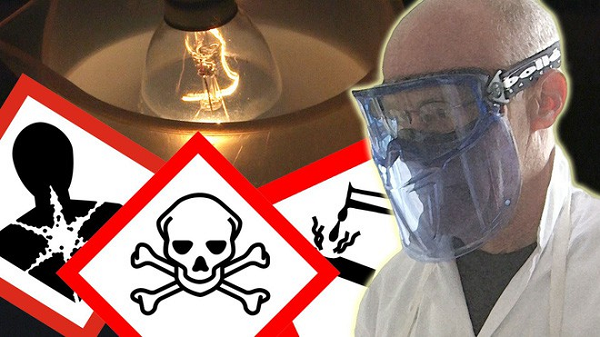 Trong hóa học, chúng ta định nghĩa axit là các hợp chất hóa học có thể hòa tan trong nước và có vị chua, thông thường biểu diễn dưới dạng công thức tổng quát HxAy.