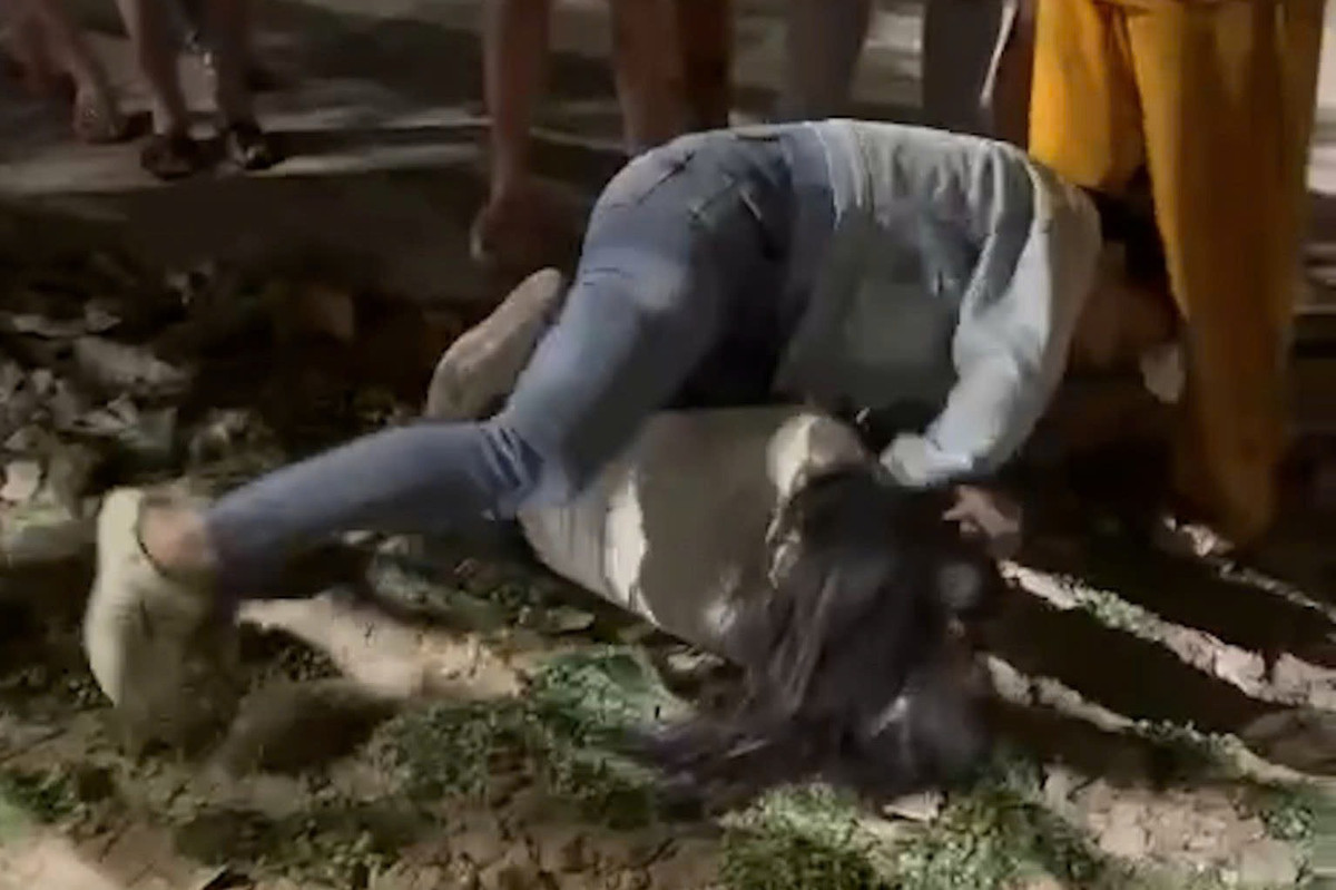 Lý do người phụ nữ đánh, lột đồ nữ nhân viên ngân hàng? Ly do nguoi phu nu danh, lot do nu nhan vien ngan hang?