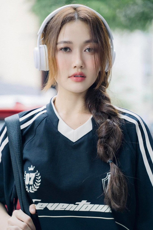 Sau hơn 10 năm lấn sân vào showbiz, tên tuổi Nhung Gumiho ngày càng được khán giả phim truyền hình biết tới.