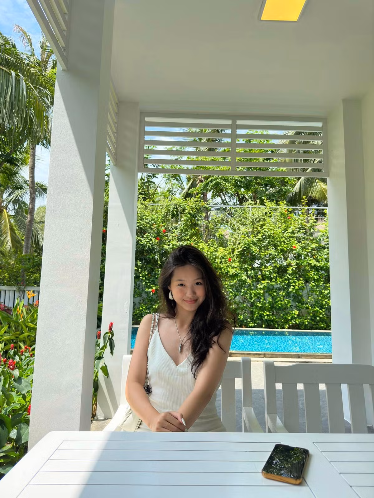 Huệ Anh sở hữu nhan sắc xinh đẹp, ngọt ngào.