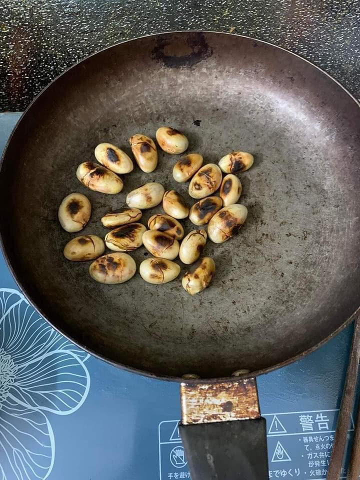 Ăn mít xong là không bỏ hạt đâu nhé, hạt mít cũng làm được rất nhiều món ngon.