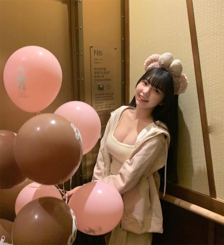 Nét thanh tao của Yueh đã nhận được lượt yêu mến vượt trội, xứng đáng vị trí nữ sinh đẹp nhất Đài Loan.