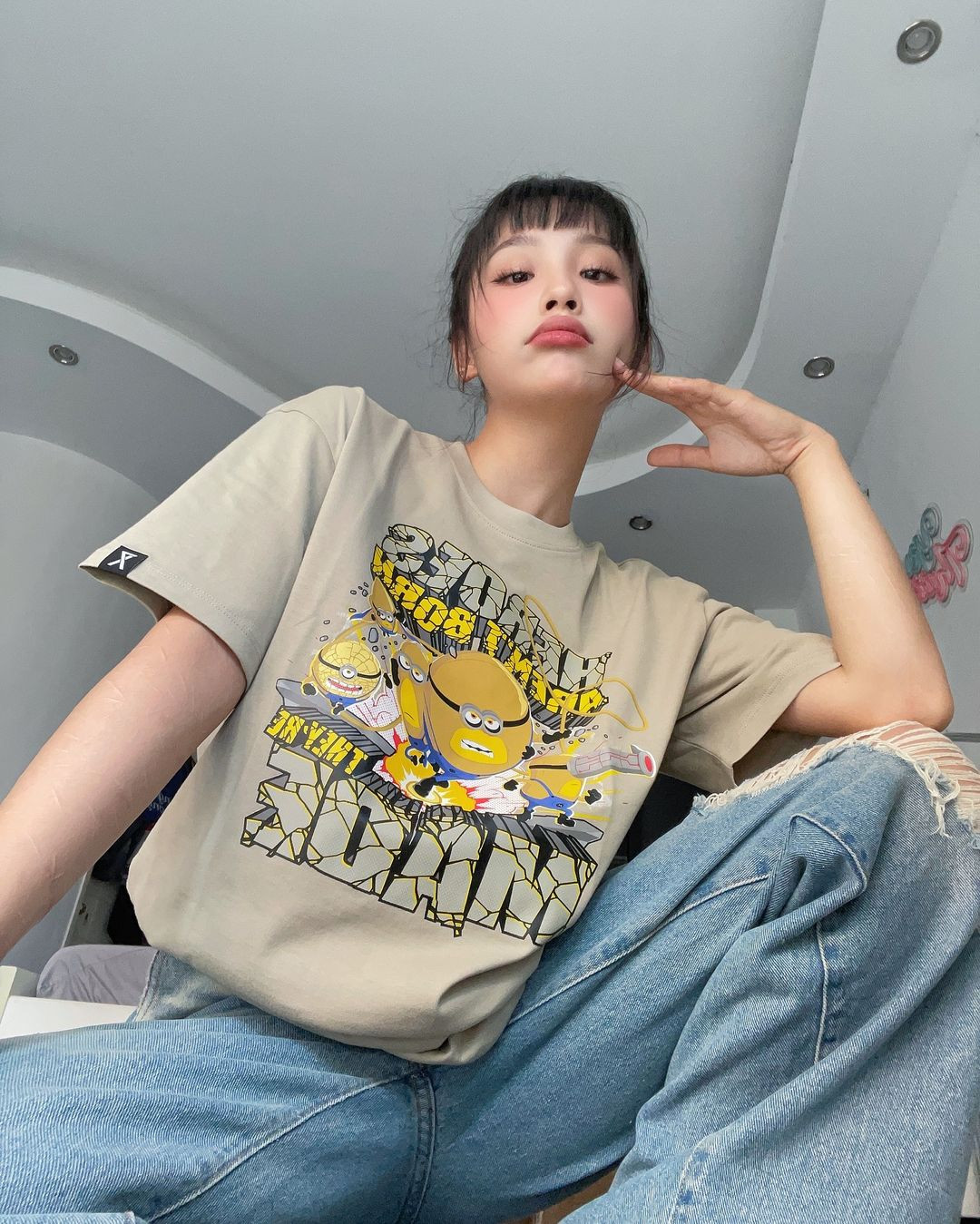 Khi mới bước chân vào showbiz, Thu Hà Ceri theo đuổi hình ảnh trong trẻo, ngây thơ. Thời gian qua, cô lột xác với phong cách hiện đại, cá tính.