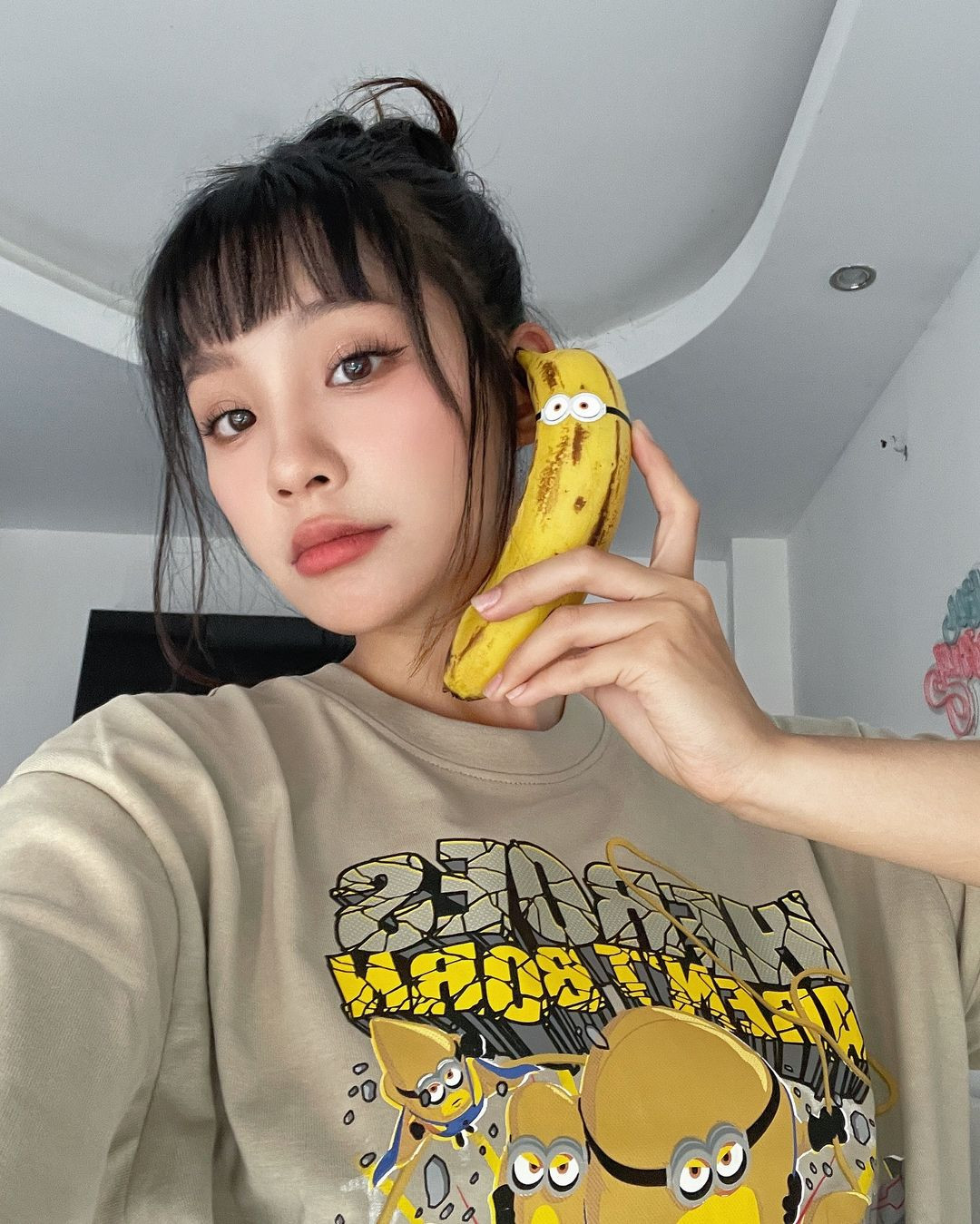 Thu Hà Ceri sinh năm 2002, thuộc thế hệ diễn viên trẻ tiềm năng của vũ trụ VTV, trước đó cô gây chú ý khi góp mặt trong Món Quà Của Cha.