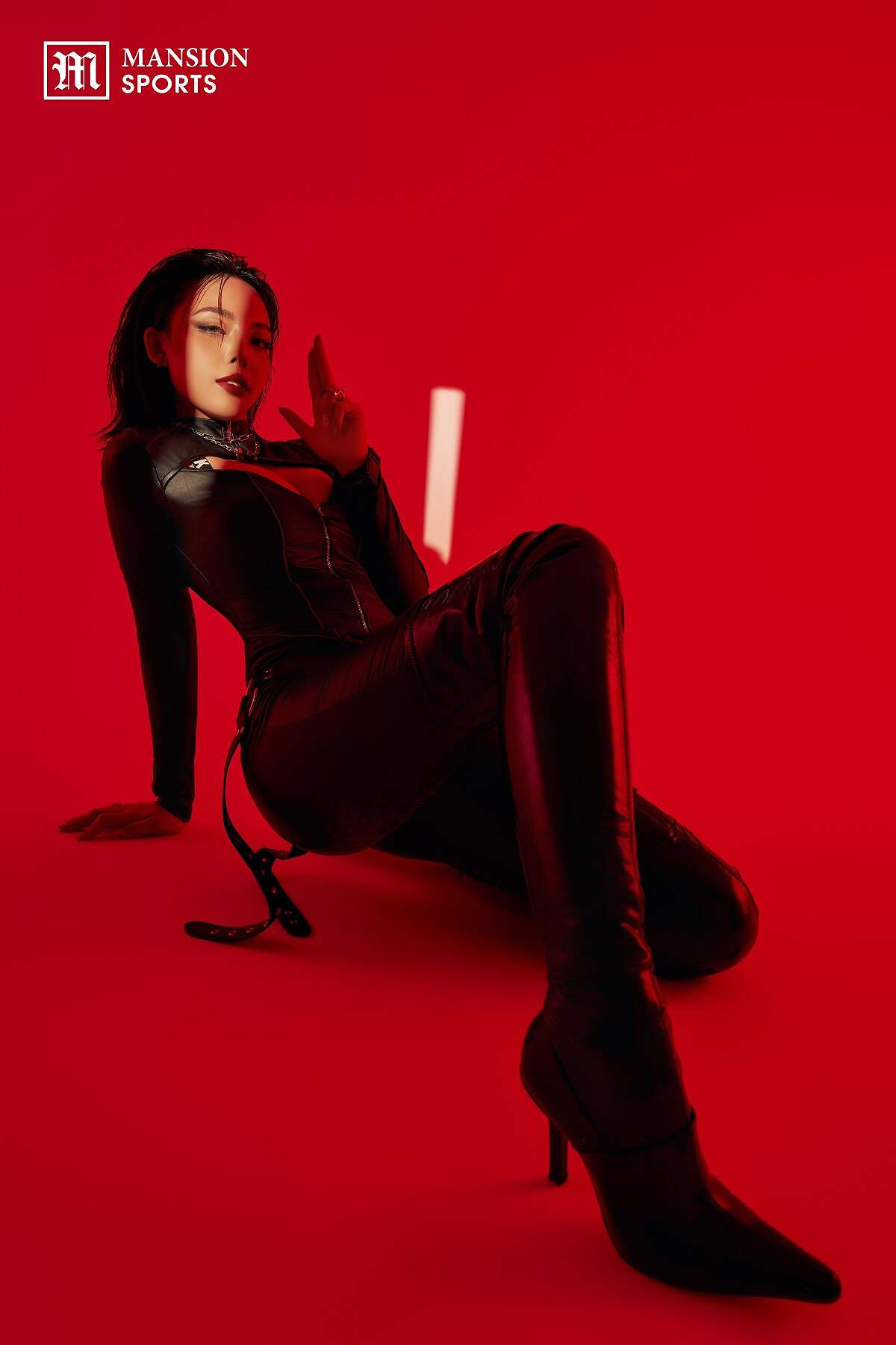 Nữ xạ thủ cũng nhí nhảnh, cá tính và thích khám phá những điều mới mẻ như bao cô gái tuổi đôi mươi.