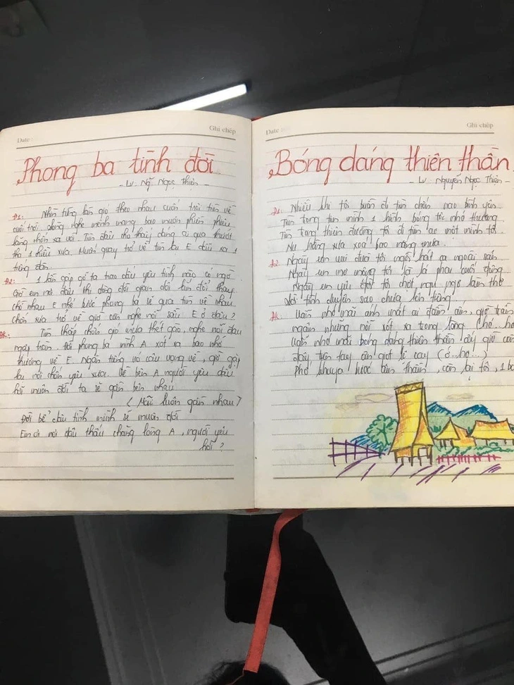 Nhìn những trang chép lời bài hát này, nhiều người còn đùa nhau rằng: "Ai mà từng viết mấy cuốn sổ này thì giờ chắc cũng đã 2, 3 con rồi", "giờ xem lại hoài niệm quá".