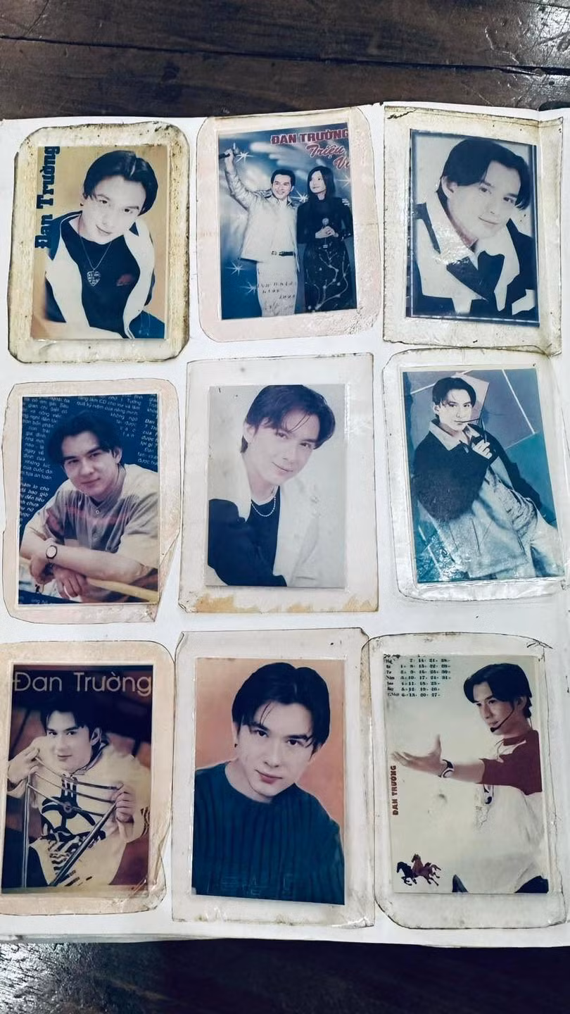 Khi mạng internet chưa phát triển, smartphone chưa phổ biến như bây giờ, khi mà đầu đĩa đang thịnh hành, rất nhiều cô cậu học sinh mới lớn thường bật đầu đĩa để nghe bài hát yêu thích rồi chép lại lời bài hát.