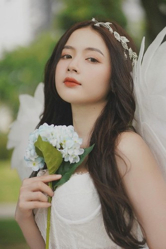 Hiện tại, Lan Hương tiết lộ cô vẫn độc thân.