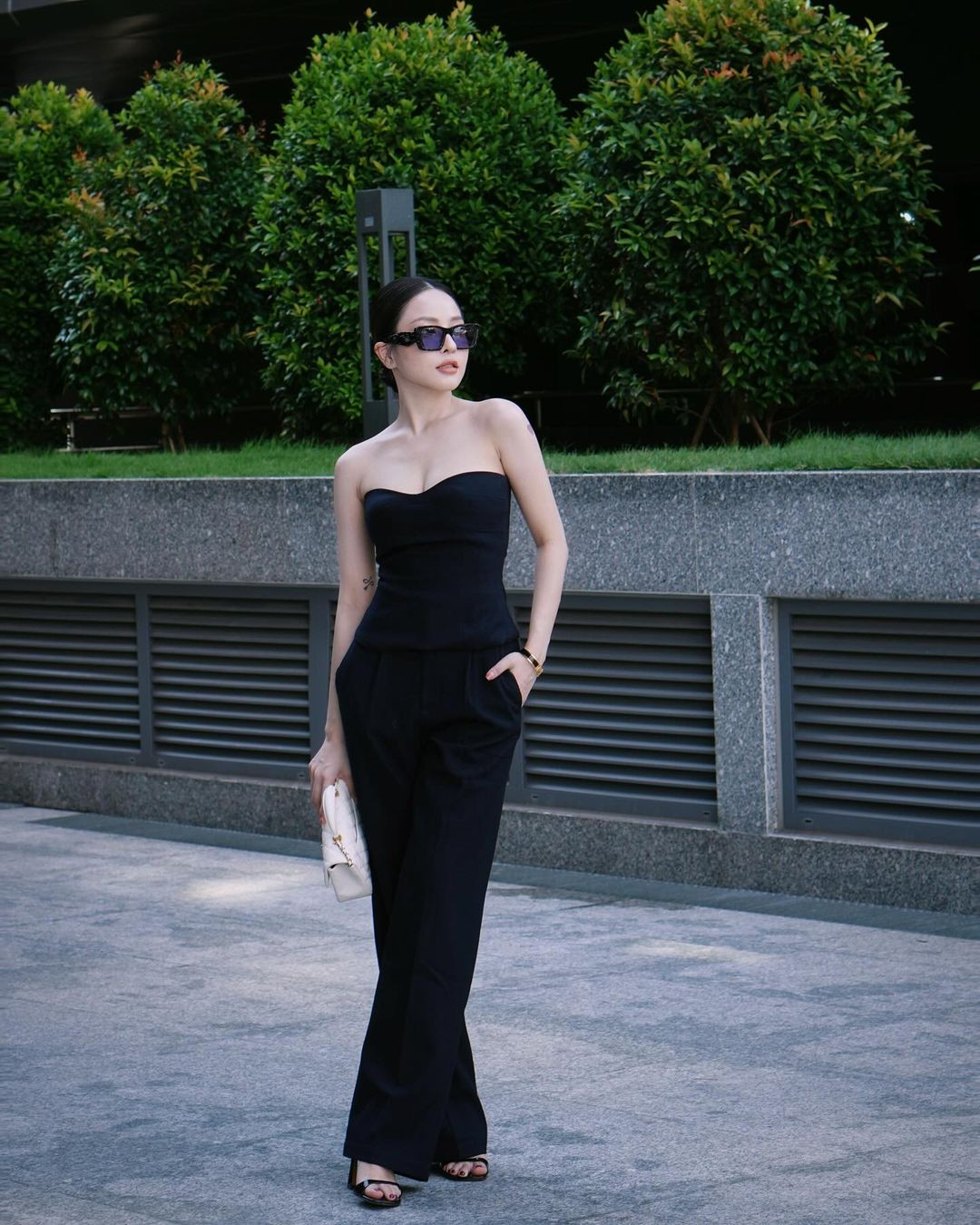 Có vẻ việc "rào trước đón sau" này của cô nàng đã được nhiều người công nhận, khi ở phần bình luận, rất nhiều người đã bày tỏ sự ủng hộ cô nàng: "Không ai ghét được", "cần cố gắng hơn nữa nha".