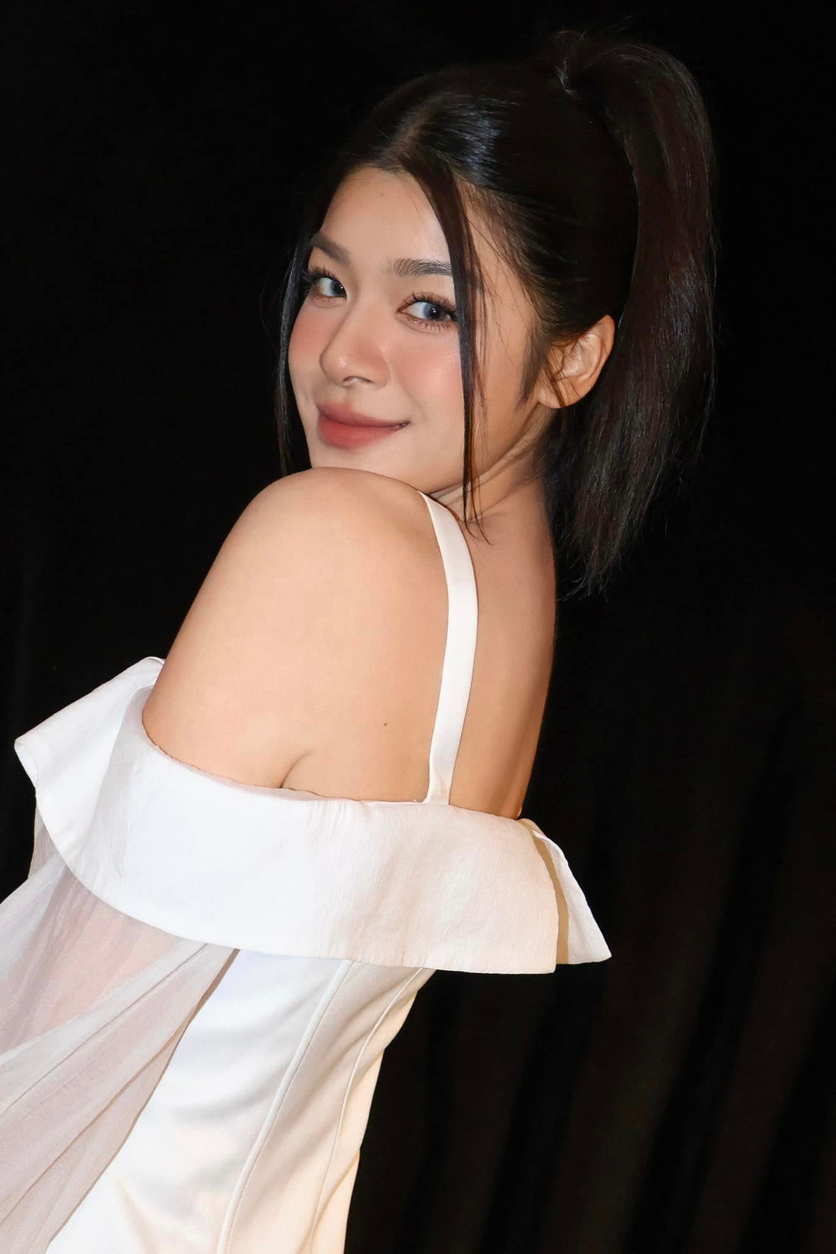 Ngoài đời, Hoài Anh sở hữu nhan sắc trong trẻo...