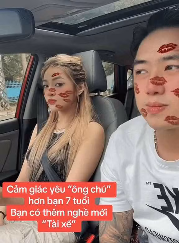 Trong suốt khoảng thời gian yêu nhau, dù không đăng tải quá nhiều hình ảnh nhưng hot girl Gia Lai và bạn trai vẫn luôn song hành cả trong công việc và cuộc sống.