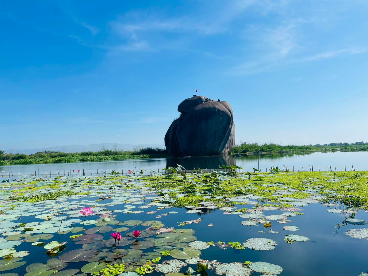 Tro lai mien que yen binh voi voi nui da, dong xanh bat ngat-Hinh-5