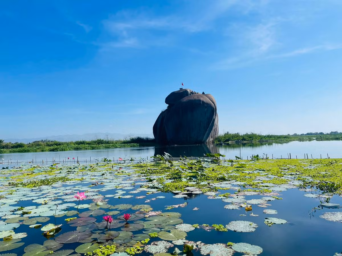 Tro lai mien que yen binh voi voi nui da, dong xanh bat ngat-Hinh-5