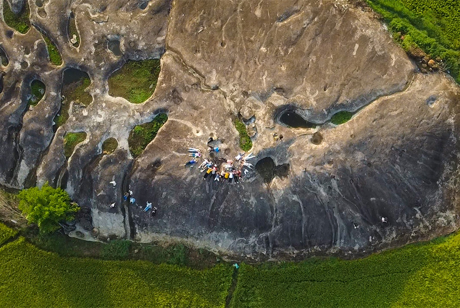 Tro lai mien que yen binh voi voi nui da, dong xanh bat ngat-Hinh-4