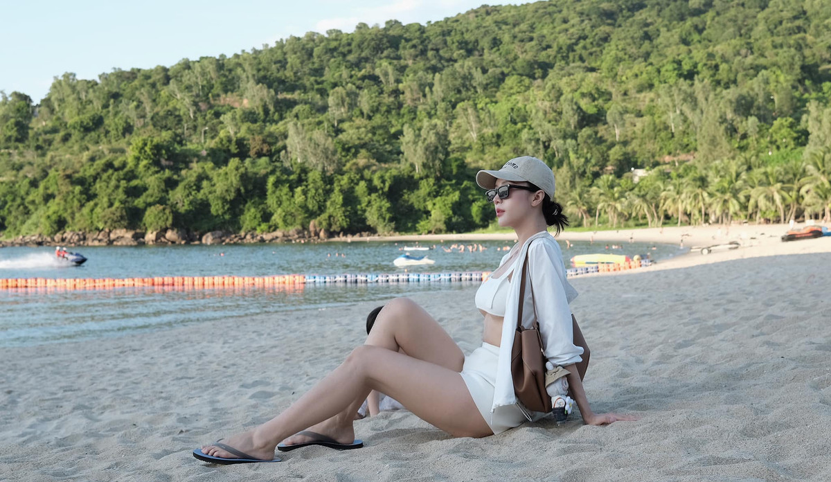 Tháng 7/2021, vợ chồng Ngọc Châm đón con trai đầu lòng chào đời, đặt tên thân mật ở nhà là Leo.