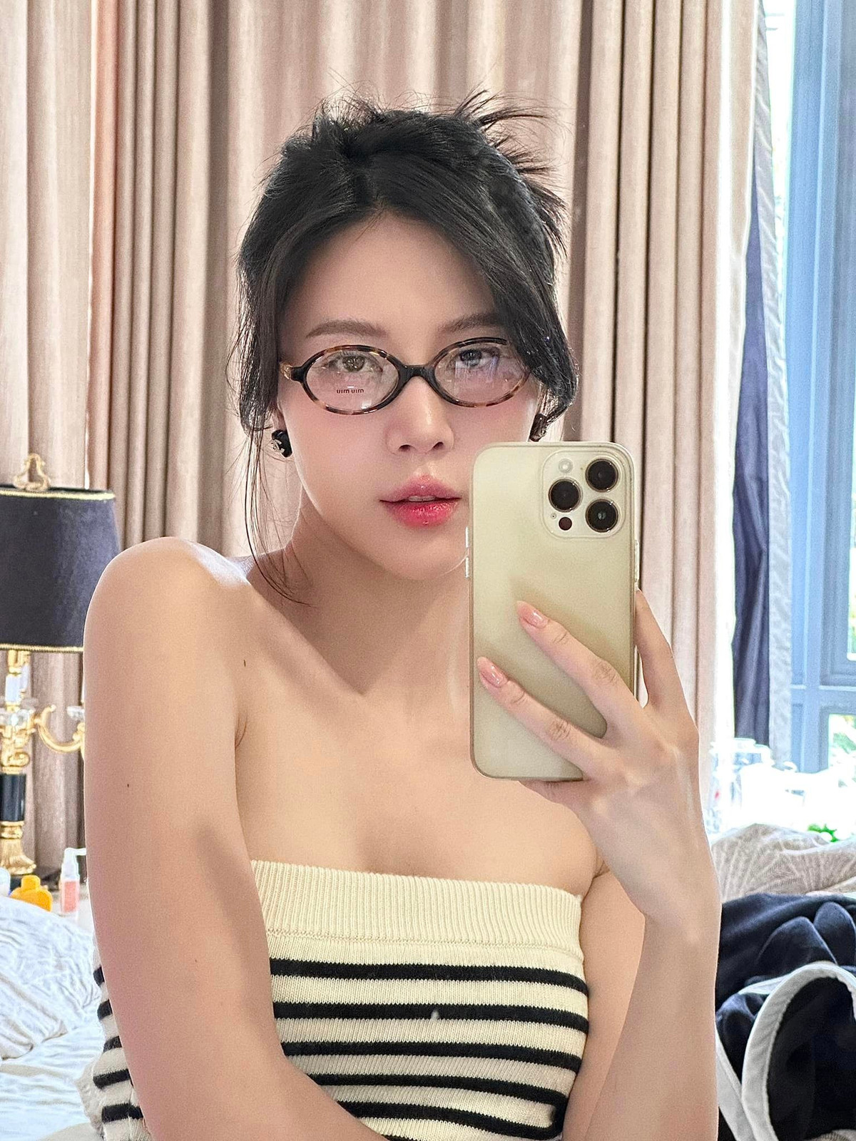 Và chỉ 1 năm sau, Ngọc Châm và chồng chính thức tổ chức đám cưới và tiếp tục đón con thứ 2 là bé Liam vào tháng 10/2022.