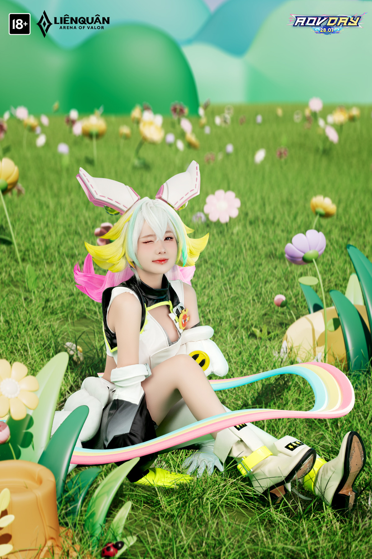 Trong game, Aya là tướng trợ thủ đáng yêu, tuy nhiên có khả năng hồi phục cho các tướng khác cũng như bảo kê tướng đồng minh cực tốt. Bởi ngoại hình khá dễ thương nên vị tướng này thường được các bạn nữ lựa chọn.