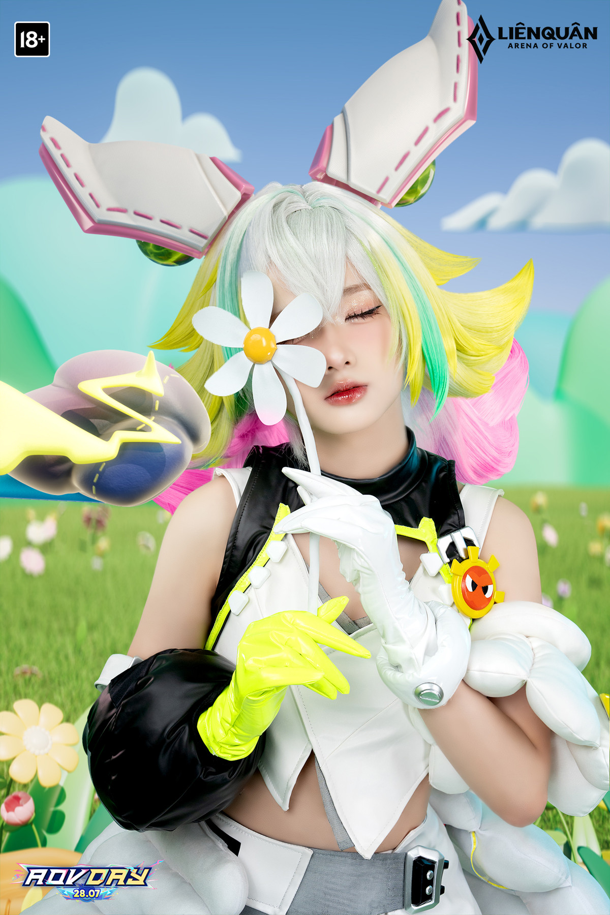 Nhiều người đã bày tỏ cảm xúc với màn cosplay này của cô nàng Diệu Linh: "Ôi tốn bao nhiêu tui cũng muốn rinh skin này về", "muốn lấy aya thật về được không ạ".