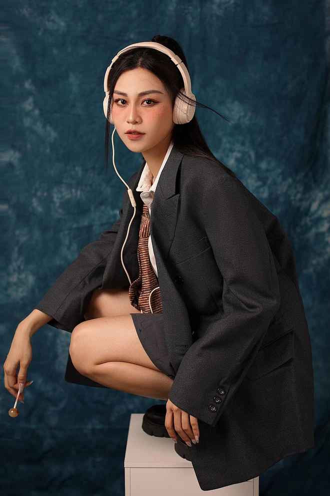 Quỳnh Châu từng tiết lộ bản thân vẫn còn đang độc thân vì còn muốn tập trung cho sự nghiệp.