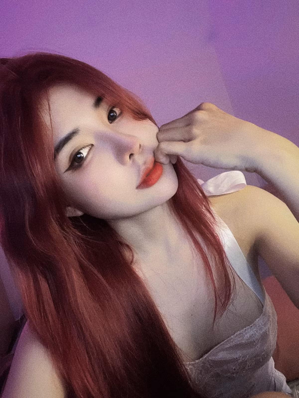 Có lẽ những hình ảnh gợi cảm, táo bạo được cô nàng đăng tải lên trang cá nhân đôi khi đem lại cho Ngọc Như phiền phức, giống như tình huống bị gạ gẫm vừa qua.