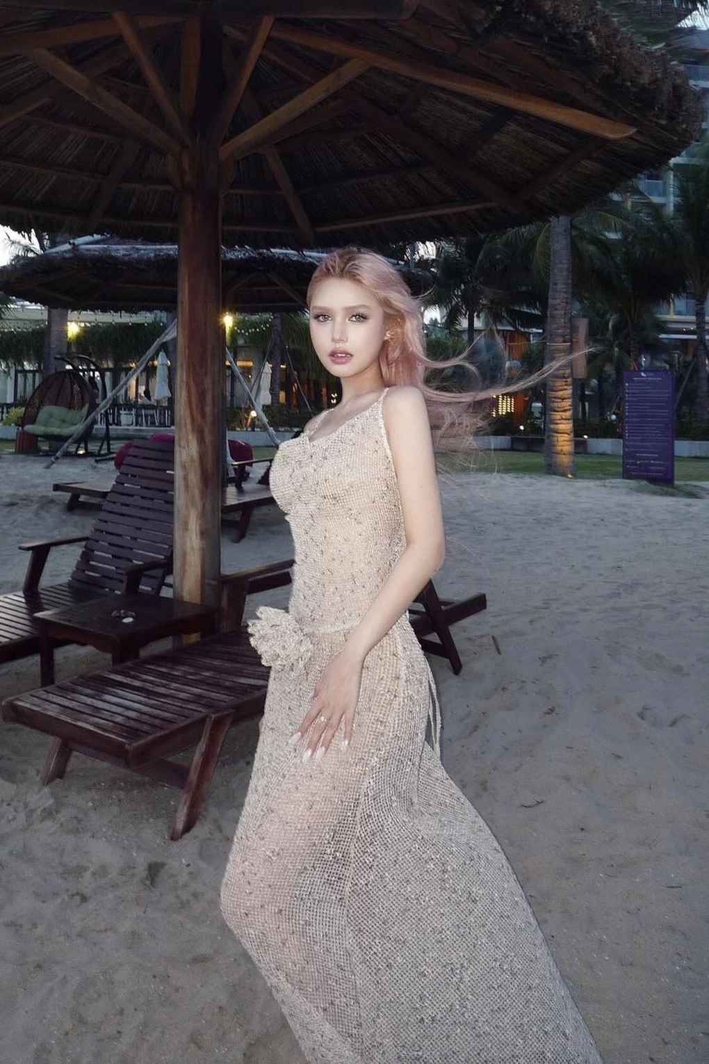 Xoài Non nhạy bén trong việc nắm bắt các xu hướng thời trang của giới trẻ. Chính bởi vậy, cô nàng luôn thu hút được lượng người theo dõi lớn.