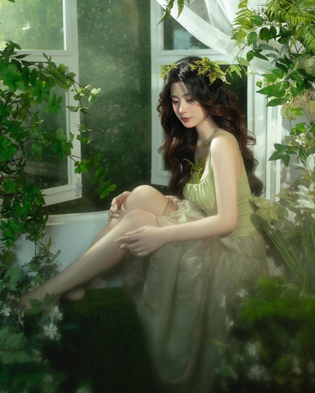 Hotgirl Nam Phương từng gây ấn tượng khi tham dự cuộc thi Miss Teen 2017, đại sứ du lịch Việt – Hàn. Chưa dừng ở đó, cô nàng có điểm nhấn dễ nhận biết đó là chiếc má núm đồng tiền cực duyên.