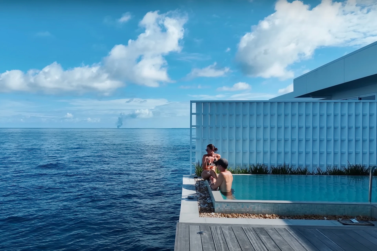 Kara và Nate cho biết: "Tôi nghĩ đây là nơi chúng tôi nên ở khi về hưu, tôi không biết làm thế nào để có thể tốt hơn thế này. Đây chắn chắn 110% là khách sạn tốt nhất chúng tôi từng ở". Ảnh: Kara and Nate.