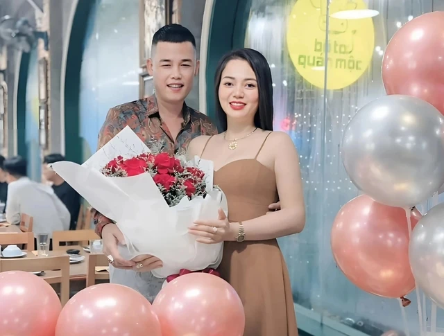 Trên mạng xã hội, diễn viên Hiệp Gà và Thu Hà thoải mái chia sẻ hình ảnh thân mật, cùng nhau đi du lịch.