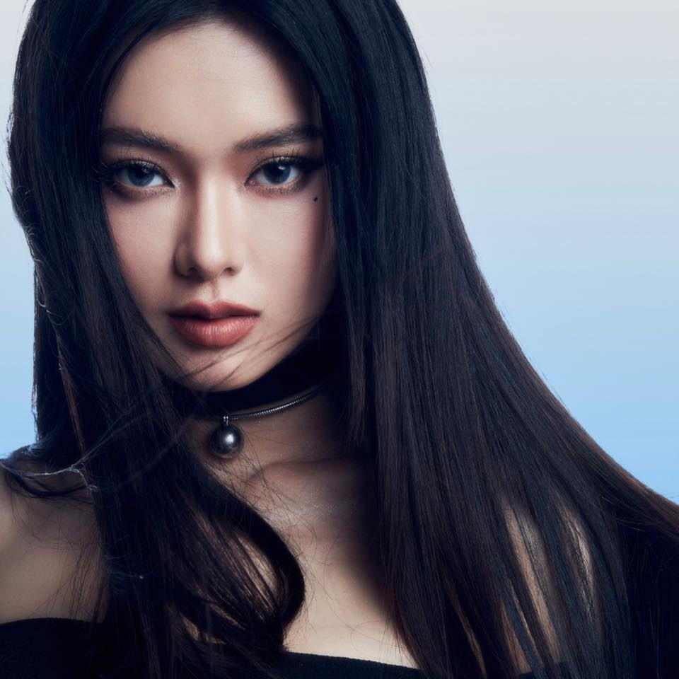 Cùng với vẻ điệu đà trên phim, sắc vóc ngoài đời của Đỗ Yên Đan cũng gây thương nhớ.