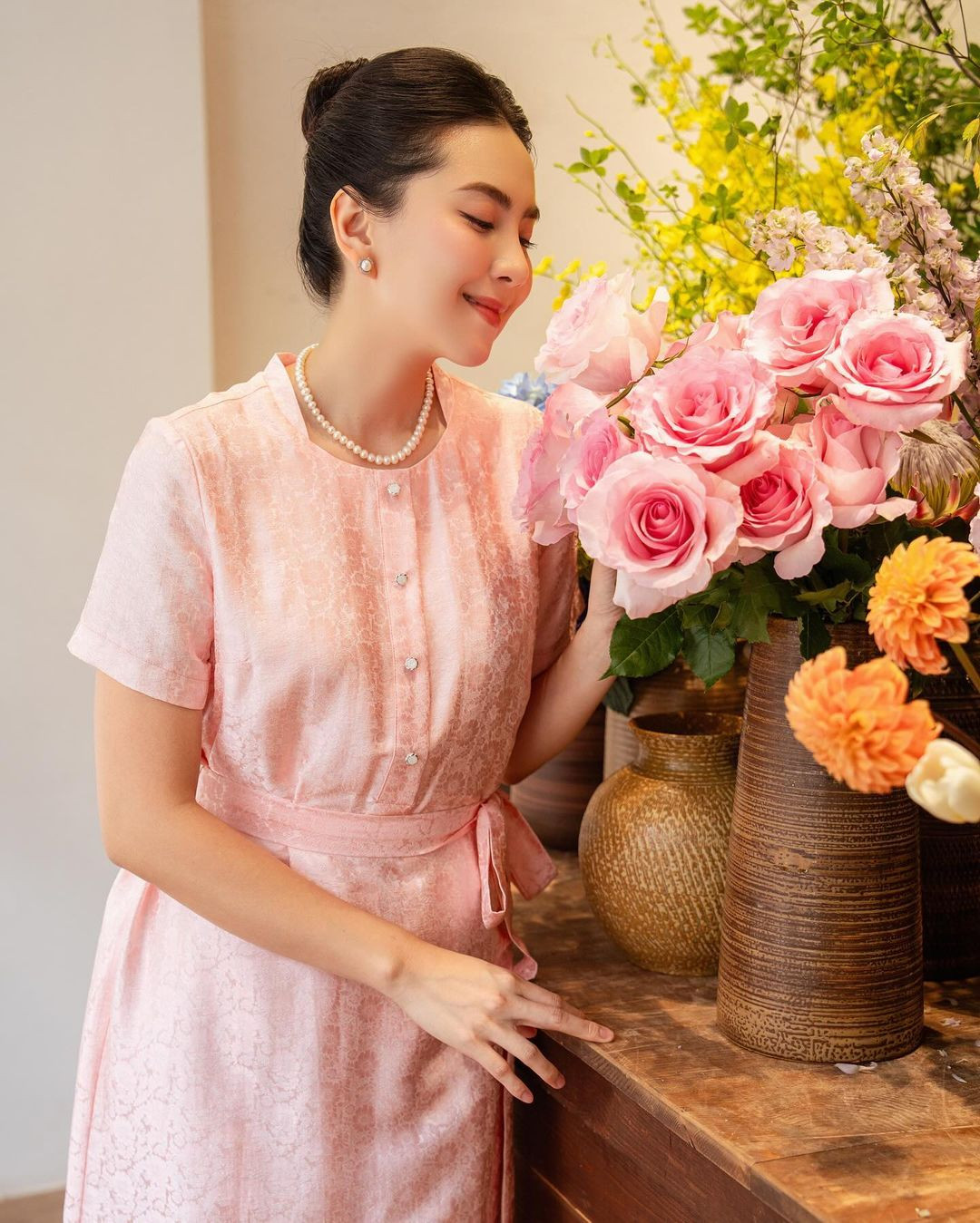 Phía dưới những bức ảnh mới của Mai Ngọc, fan cứng của cô nàng và bạn bè đều để lại lời khen cho nhan sắc và dòng caption.