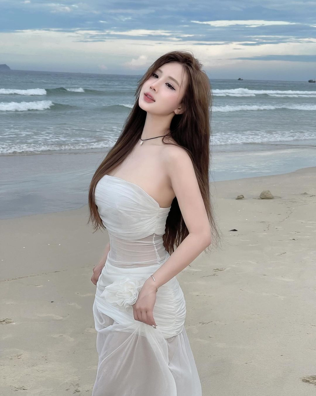 Cô được rất nhiều nhãn hàng thời trang để ý.