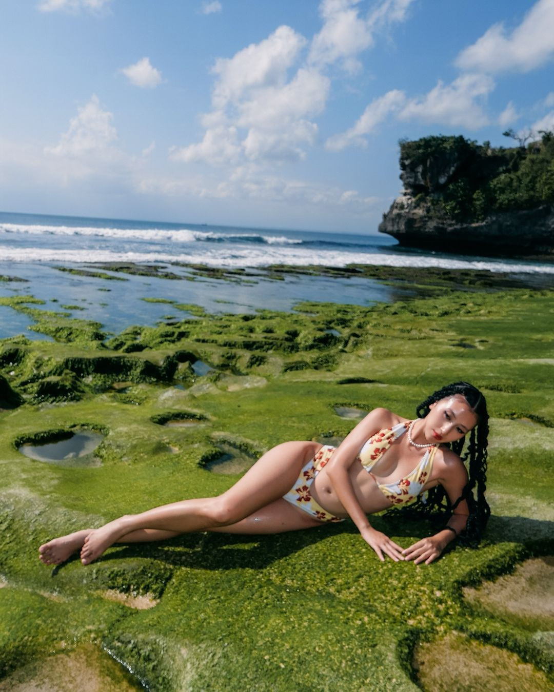 Sau khi Nam tiến phát triển sự nghiệp năm 2015, nàng fashionista thay đổi ngoạn mục từ phong cách 'bánh bèo' sang hình ảnh hiện đại, liên tục thử nghiệm các style mới mẻ.