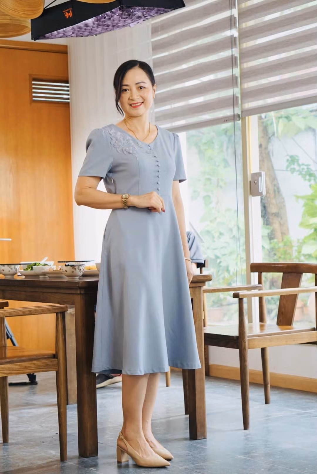 Trên trang cá nhân, nghệ sĩ Linh Huệ thường xuyên đăng ảnh đi chơi cùng bạn bè đồng nghiệp thân thiết.