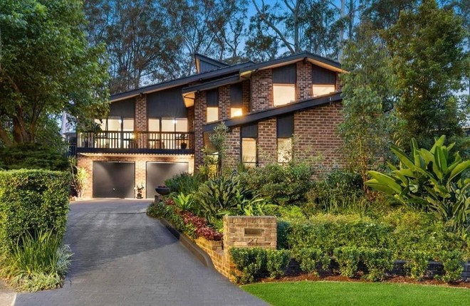 Cặp đôi đã có 3 nhóc tì cực đáng yêu. (Ảnh: Facebook)