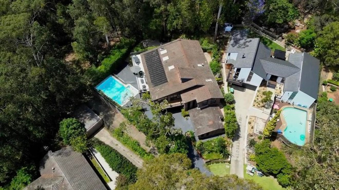 Theo tìm hiểu, vợ chồng Lê Vũ Hoàng đang sống trong căn biệt thự khang trang, rộng rãi ở thành phố Melbourne.