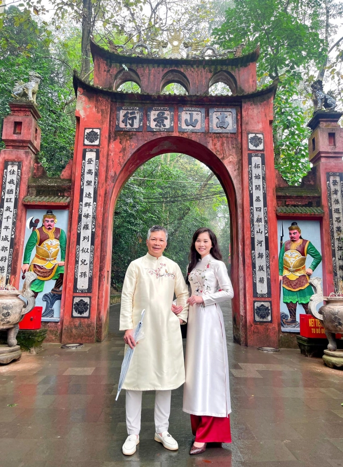 Sau khi tham gia chương trình Thương vụ bạc tỷ, Shark Phạm Thanh Hưng trở thành một trong những vị "cá mập" rất được lòng người hâm mộ. Anh có cuộc hôn nhân viên mãn với Á hậu Nguyễn Thu Trang và cũng đã có 2 em bé.